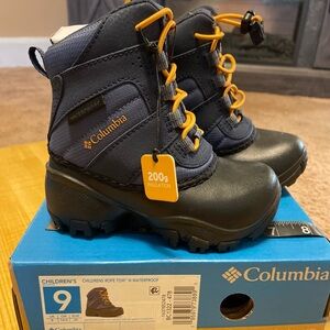 NIB toddler size 9 Columbia tow 2 waterproof 200g insulated boots